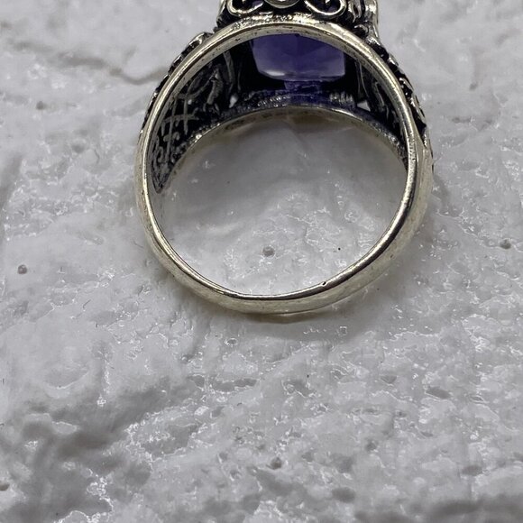 Womens Fashion Ring Purple Gemstone Silver Plated Metal Intricate Design Size 9 - Picture 5 of 9